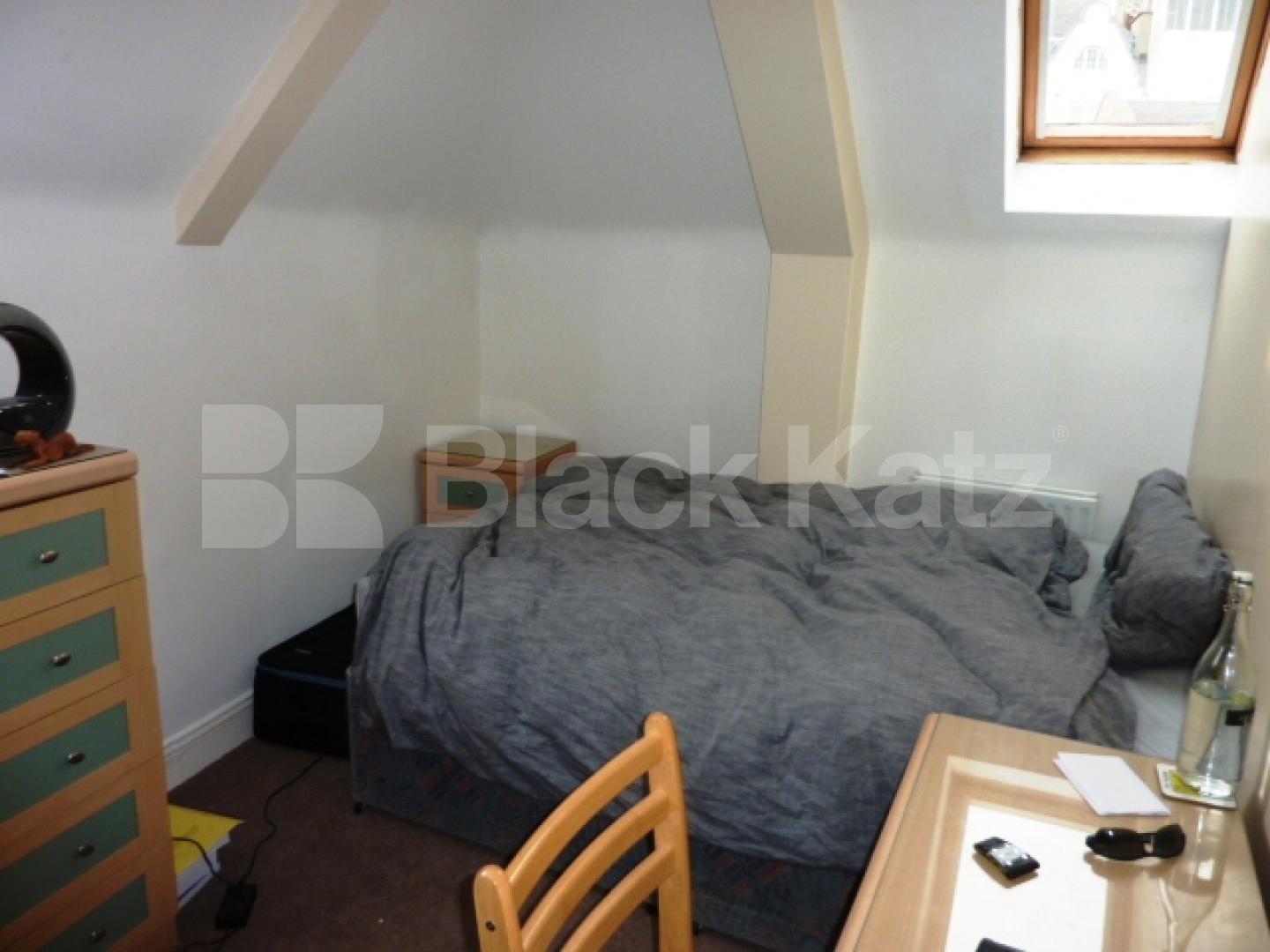 			NEW INSTRUCTION, 2 Bedroom, 1 bath, 1 reception Flat			 Hargrave Road, ARCHWAY